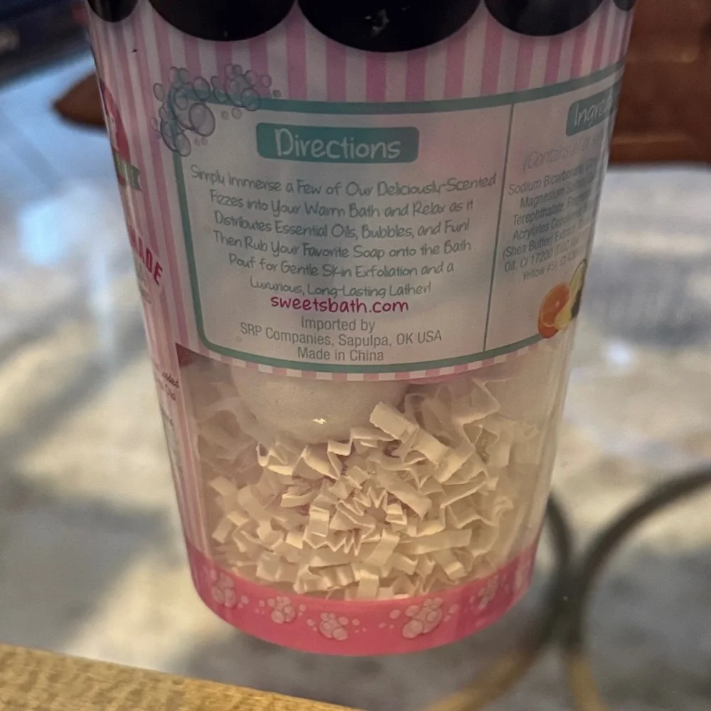 Fizzy Bath Shake - Cotton Candy 6 Bath Bombs Pink & Blue with Loofa